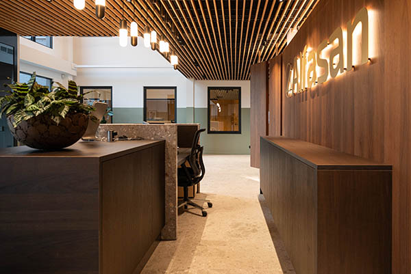 Ontdek hoe we Alfasan transformeerde tot een productieve inspirerende werkomgeving.