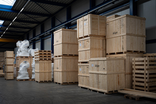 Modern en functioneel interieur voor de zakelijke ruimtes en de personeelskantine. 