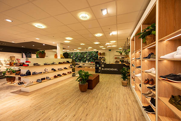 Realisatie nieuw interieur Bloemendaal schoenenwinkel Pijnacker.