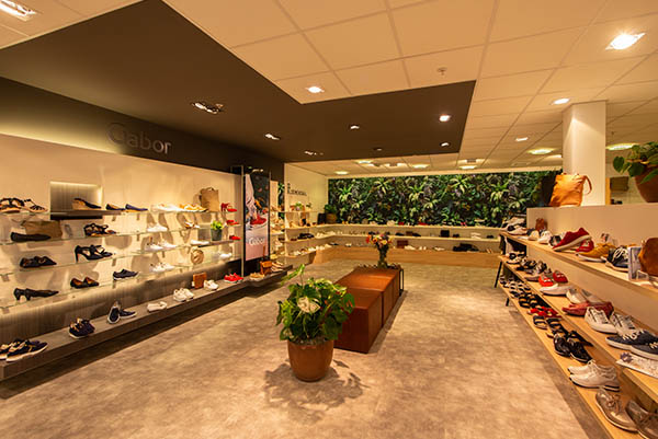 Realisatie nieuw interieur Bloemendaal schoenenwinkel Pijnacker.